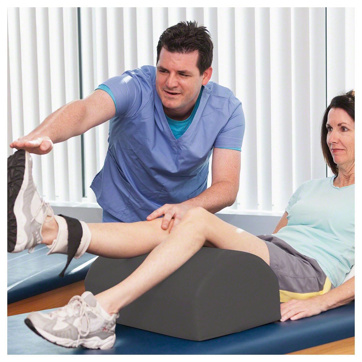 Sport-Tec Therapiegeräte Dreiviertelrolle 50x25 cm Kunstleder