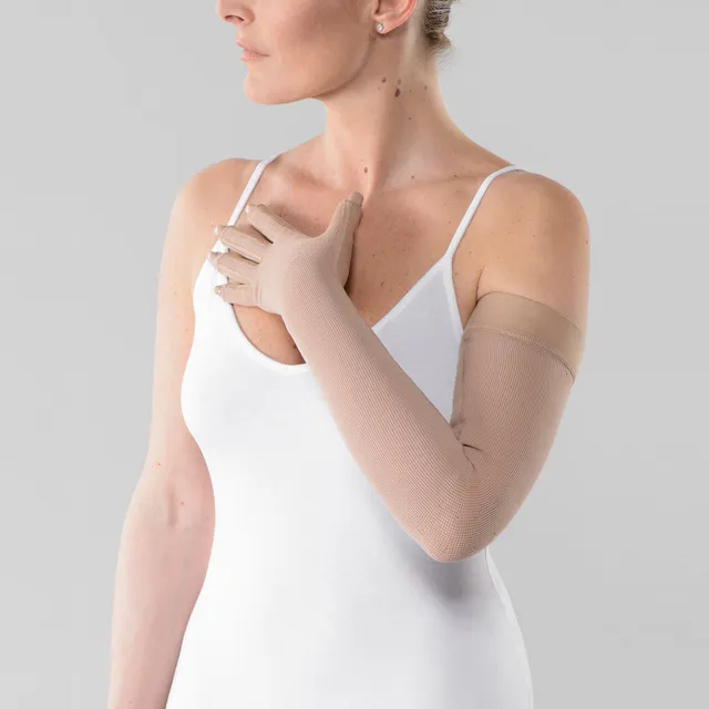 Varisan Flat Armstrumpf mit Handschuh bei Lymphödem