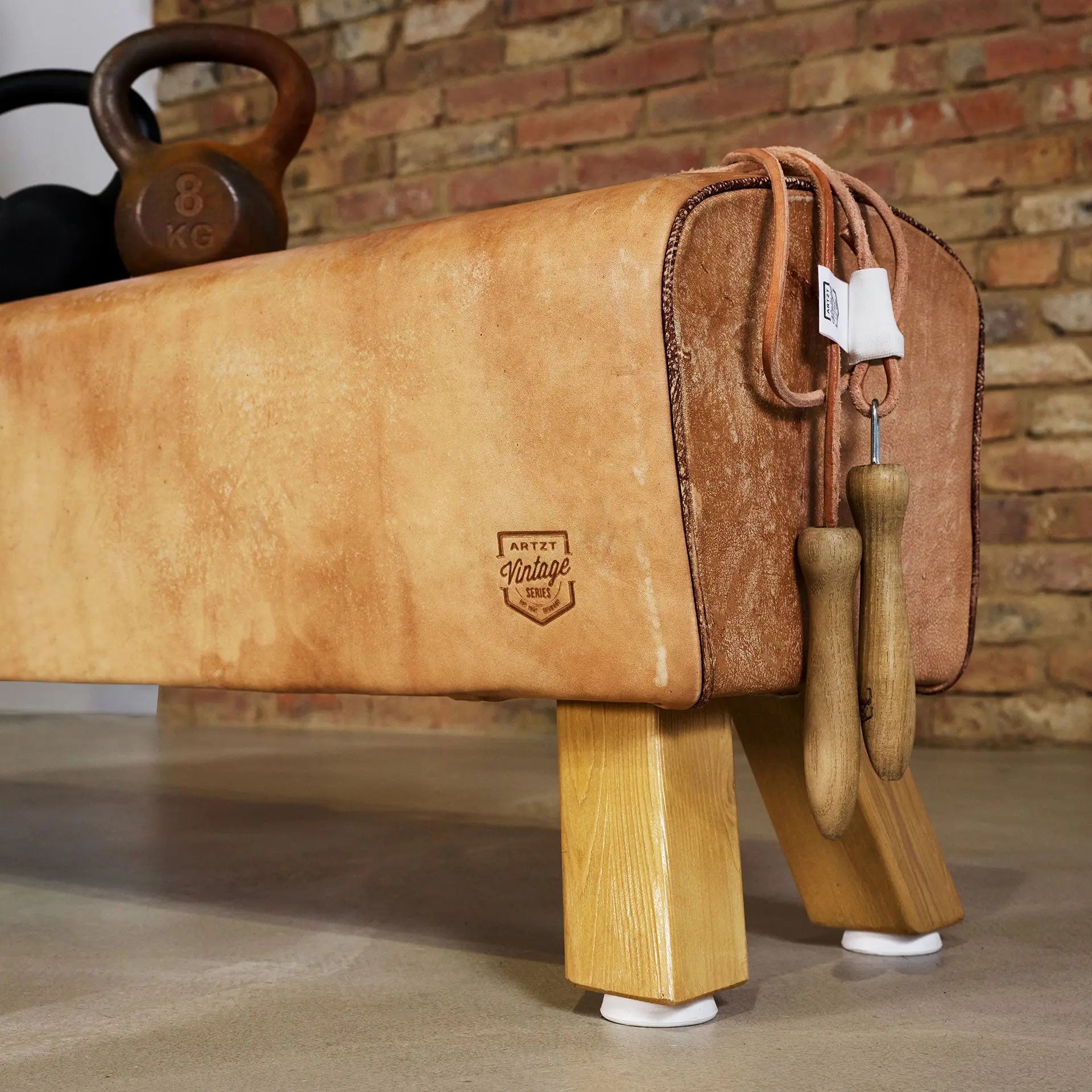 ARTZT Vintage Series Turnpferd Rindsleder 165 cm