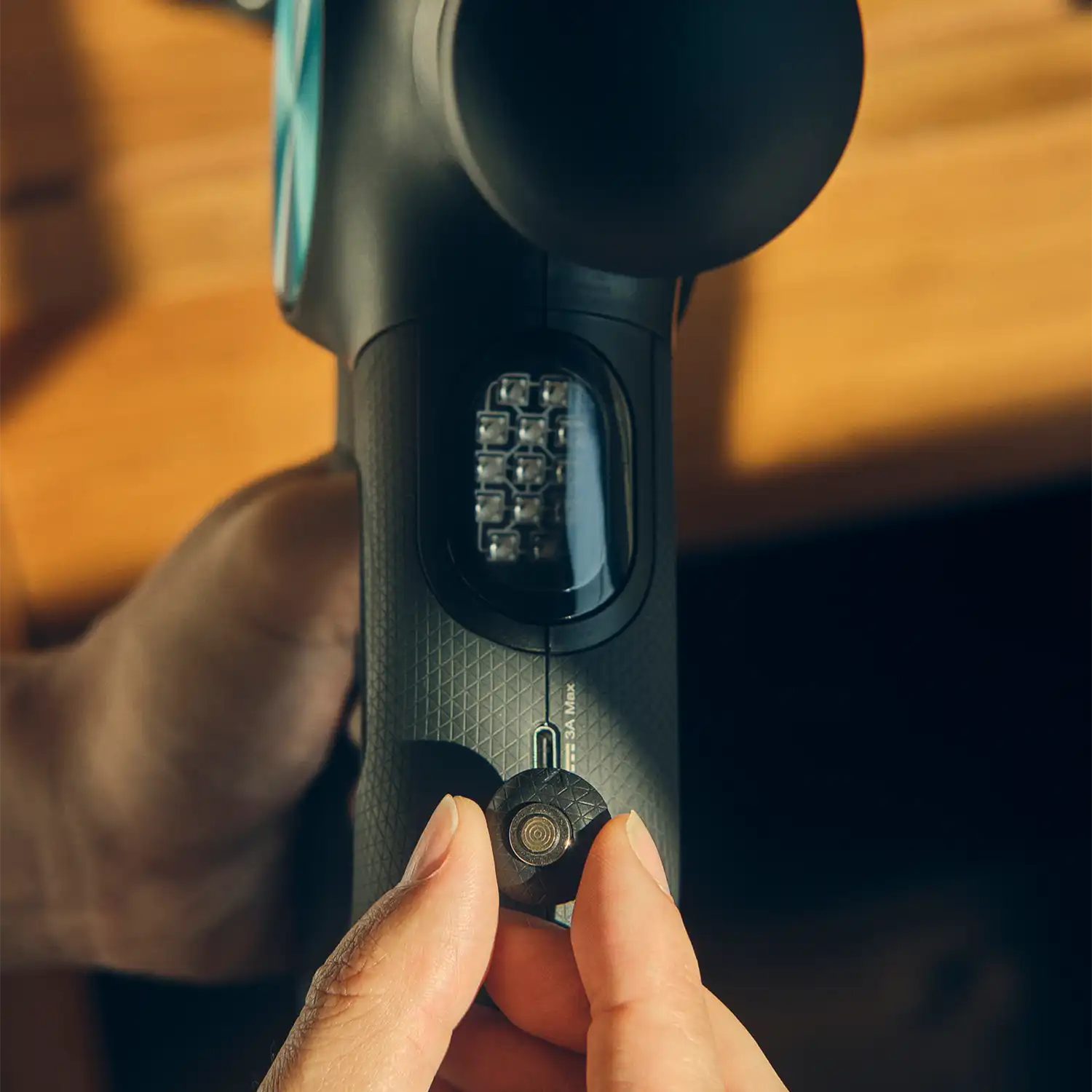 Therabody Theragun PRO Plus Ladestation mit Aufsatzhalterung