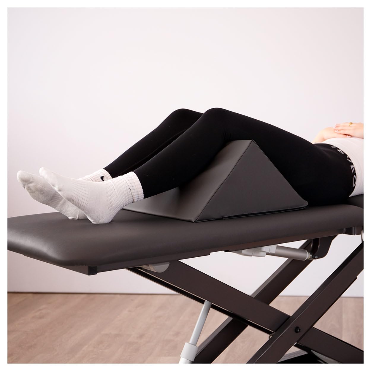 Sport-Tec Therapiegeräte Beinlagerungsdreieck 45x45 cm Lagerungskissen