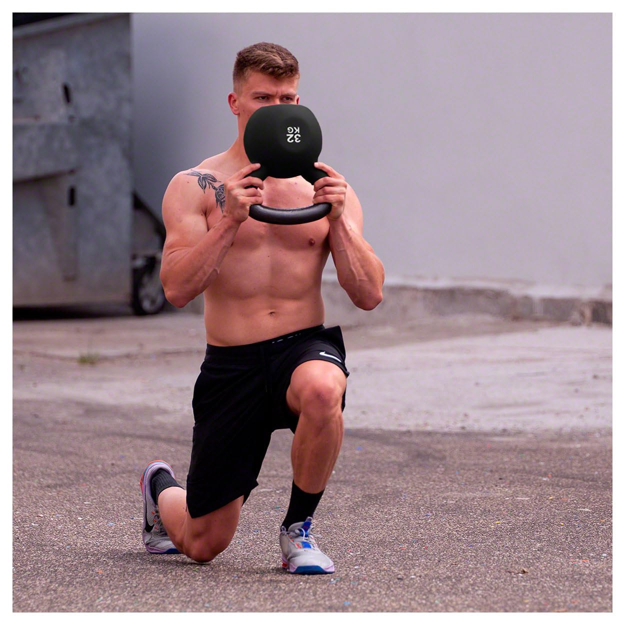 Sport-Tec Kettlebell 32 kg schwarz Gusseisen Vinyl Kugelhantel