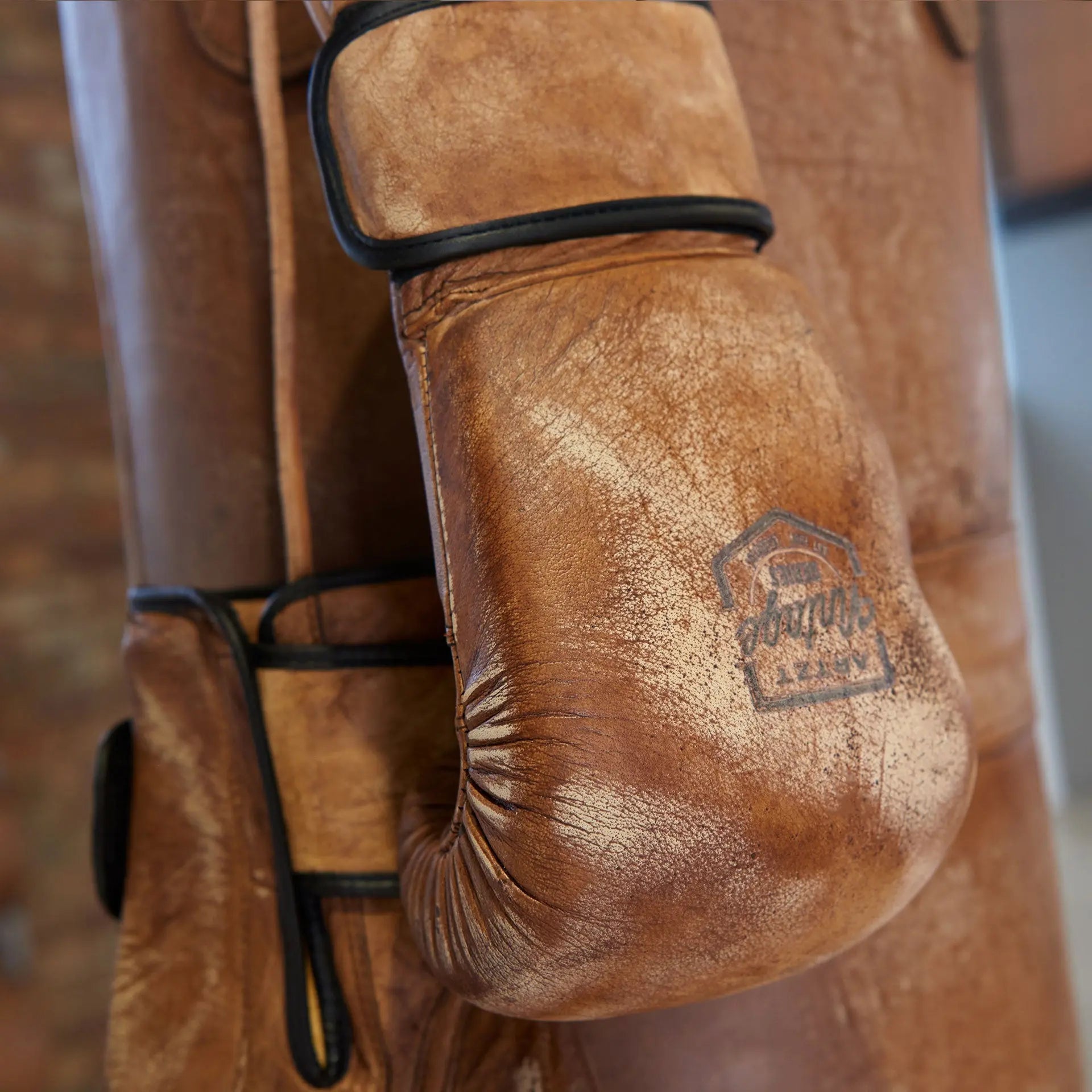 ARTZT Vintage Series Boxhandschuhe Leder 12 oz 2 Stück