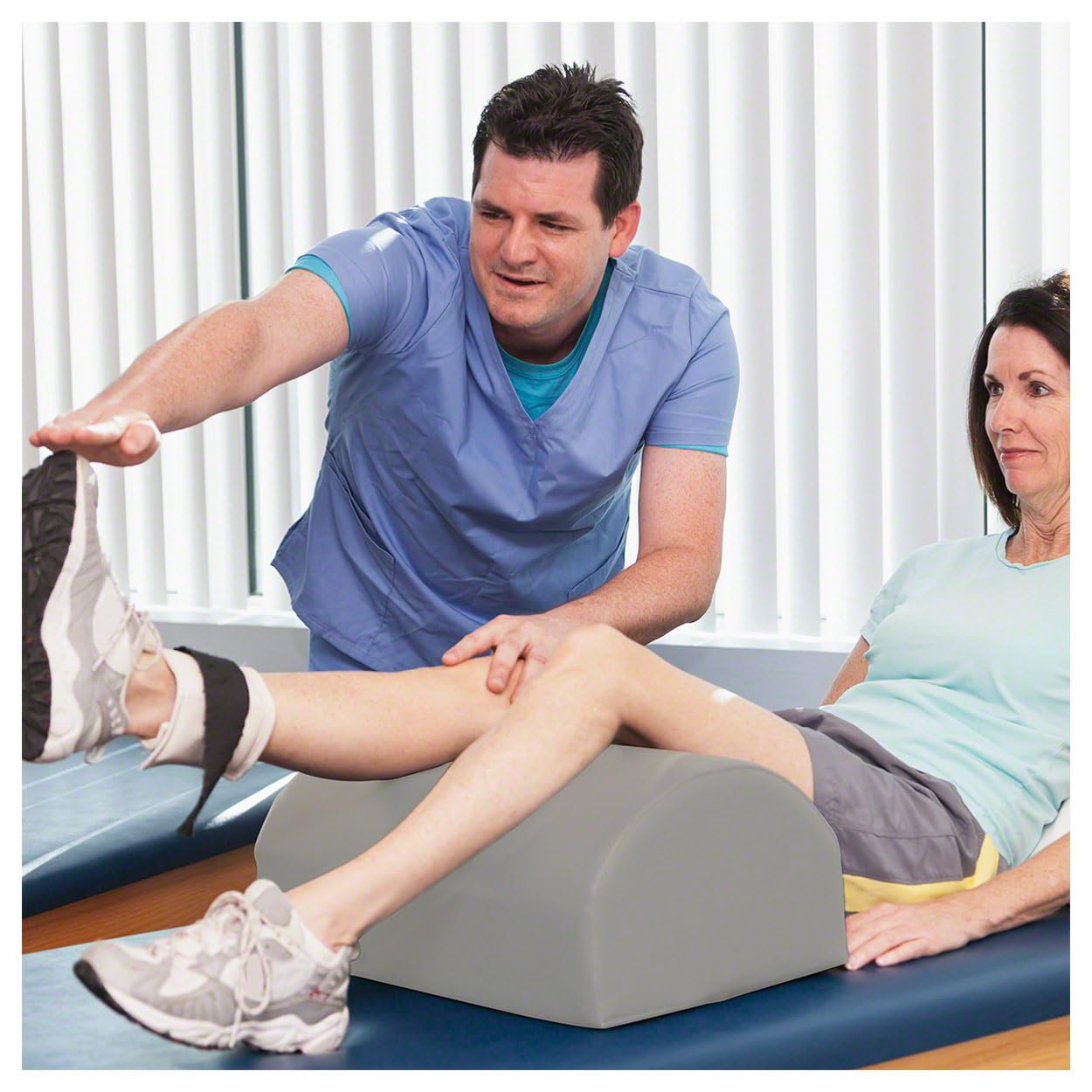 Sport-Tec Therapiegeräte Dreiviertelrolle 50x25 cm Kunstleder